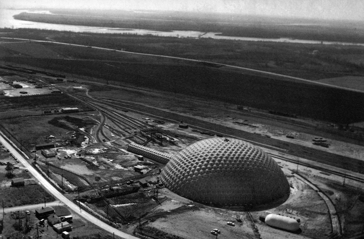 Spruce Goose Hangar - купол для фанерного аэроплана Говарда Хьюза "Spruce Goose". Лонг Бич, 1976