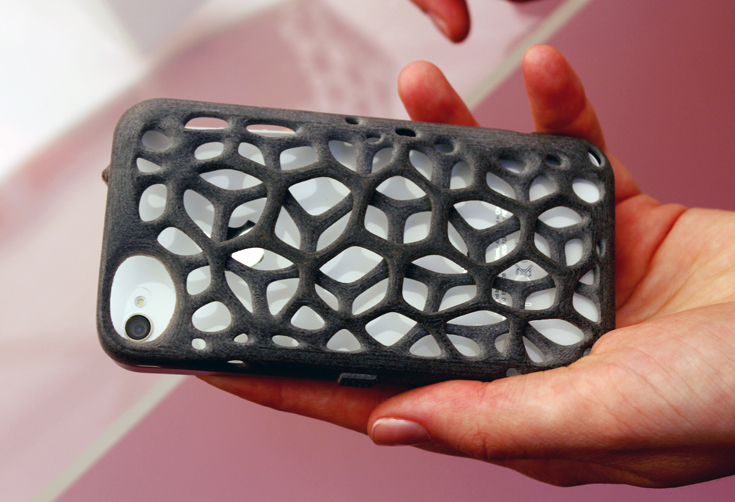 Распечатанный на 3D-принтере чехол для телефона.