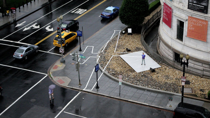 Инсталляция Джеймса Бридла в Вашингтоне, представляющая собой "тень" от дрона