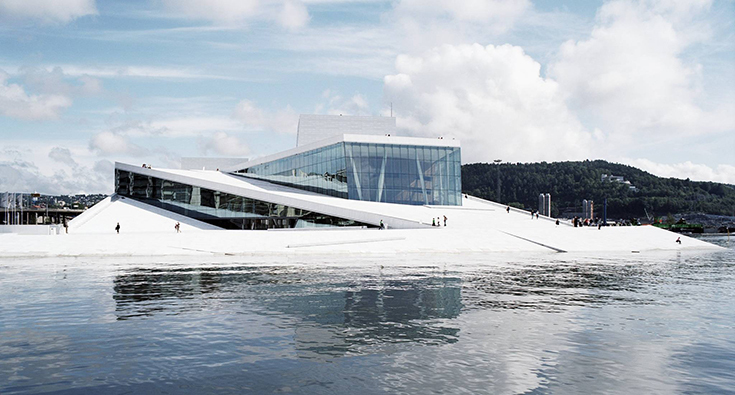 Здание Национальной норвежской оперы по проекту Snohetta