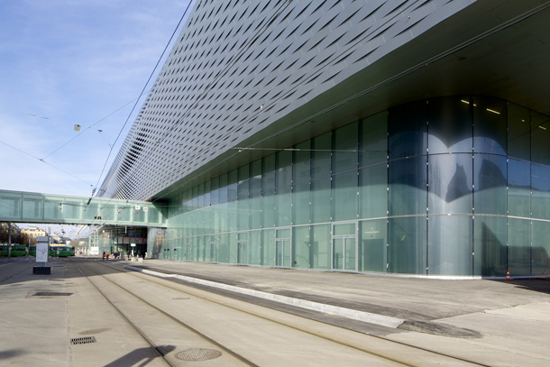 Новый выставочный павильон Messe в Базеле, 2013